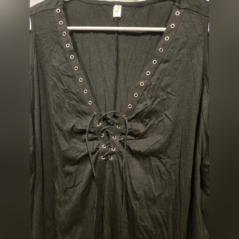 NWOT Women's Black Peep Shoulder Lace Up Shirt Blouse Size 2X - Picture 5 of 8
